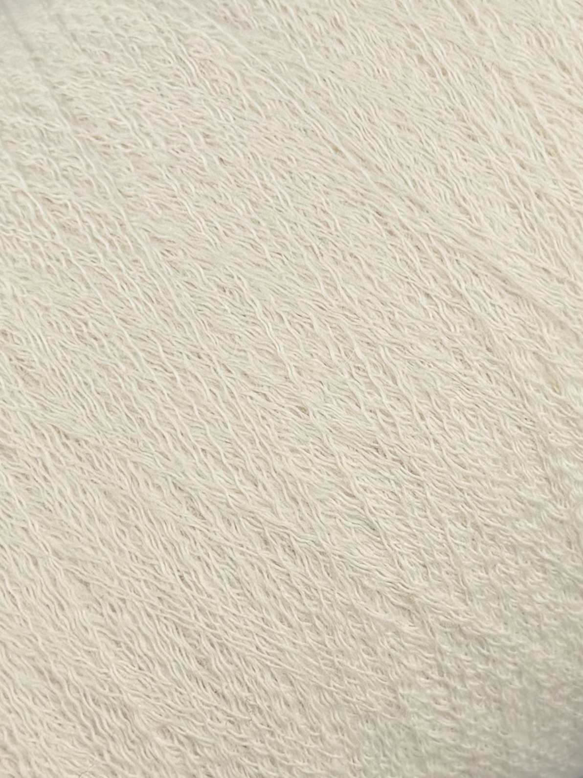 Pecci Filati Art. FLUIDO 2000 m / 100 g – Alpaka Merino Garn mit Polyamid col. Naturweiss